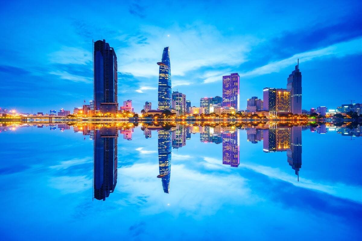 due_diligence_buy_vs_build_in_manufacturing_intro